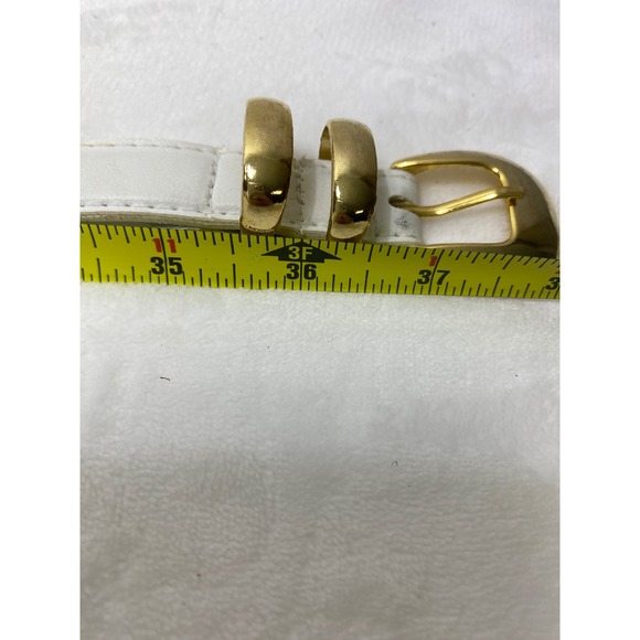 VTG Womens White Leather Skinny Dressy Belt Gold Tone Buckle Metal Tip 37 Inch - Picture 9 of 11